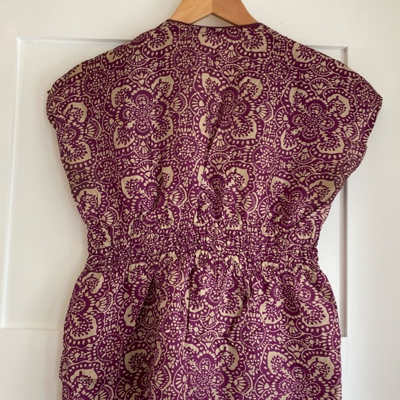 100% silk Top w/ brass buttons - Picture 4 of 10